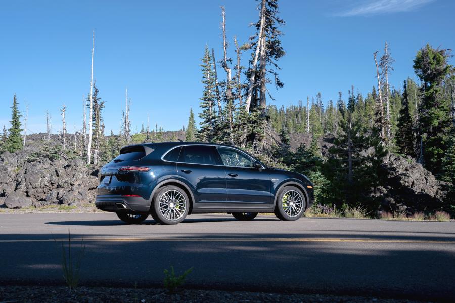  Porsche Cayenne E-Hybrid (PO536) 2018 года  (NA) (фото 35 из 38)